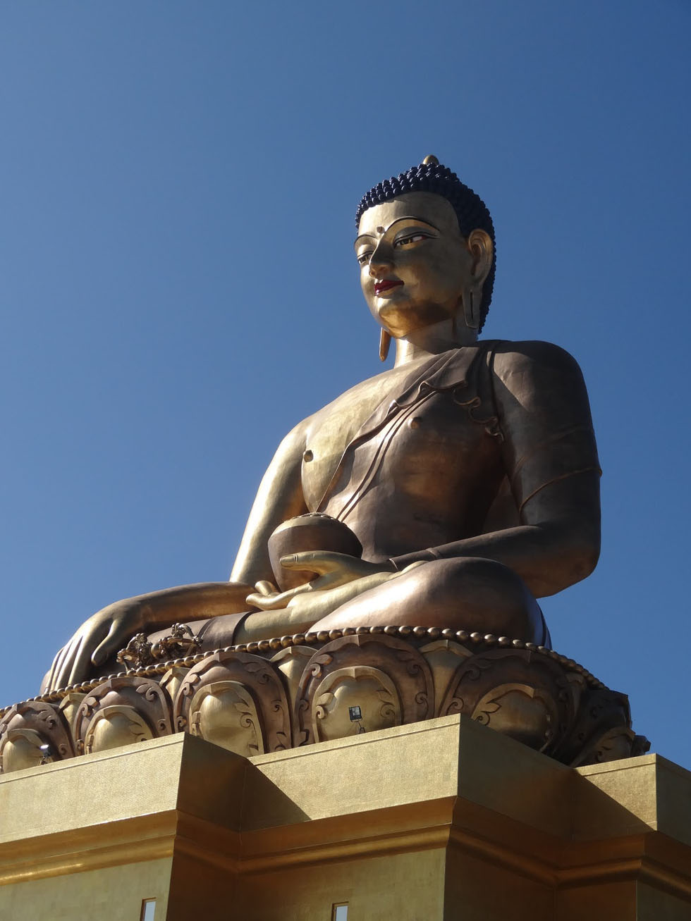 buddha statue bhutan